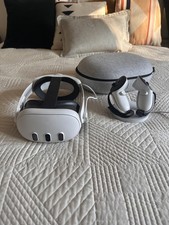 Meta Quest 3   512GB Bundle Mint Condition 