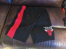 NEW QUALITY NBA CHICAGO BULLS BASKETBALL SHORTS 12-13 Yrs 158cm