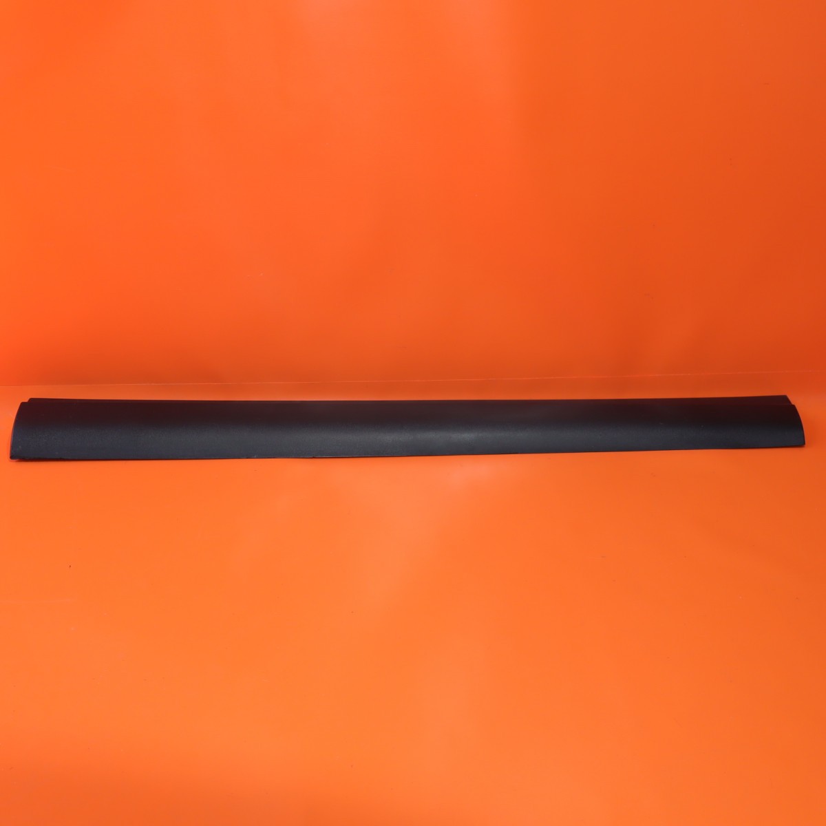 MASERATI LEVANTE DOOR MOLDING LOWER TRIM RIGHT REAR 2017 2018 2019 670035235 OEM