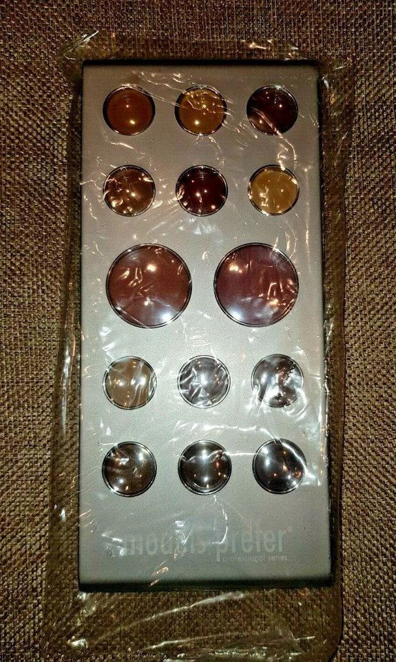 Models Prefer Eye Shadow Blush and Cream Lip Gloss Palette Professional Series - Image 4 of 4