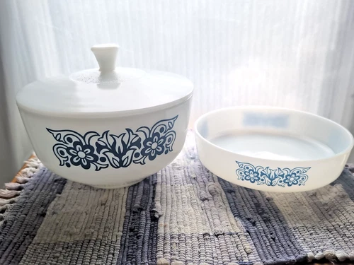 2 Vintage Federal Blue Milk Glass Bowl with 1 Lid