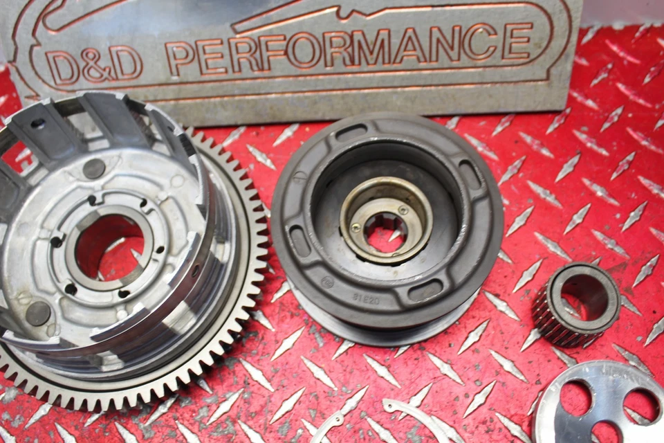 Suzuki GSXR 750 1997 OEM cesta de embrague y buje interior con herrajes GX382 Foto 4 de 4