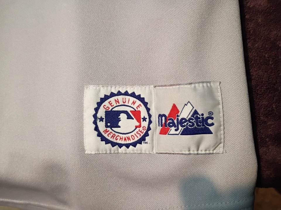 Camiseta de colección Y2K New York Yankees Majestic MLB para hombre XL gris falta botón Foto 3 de 4