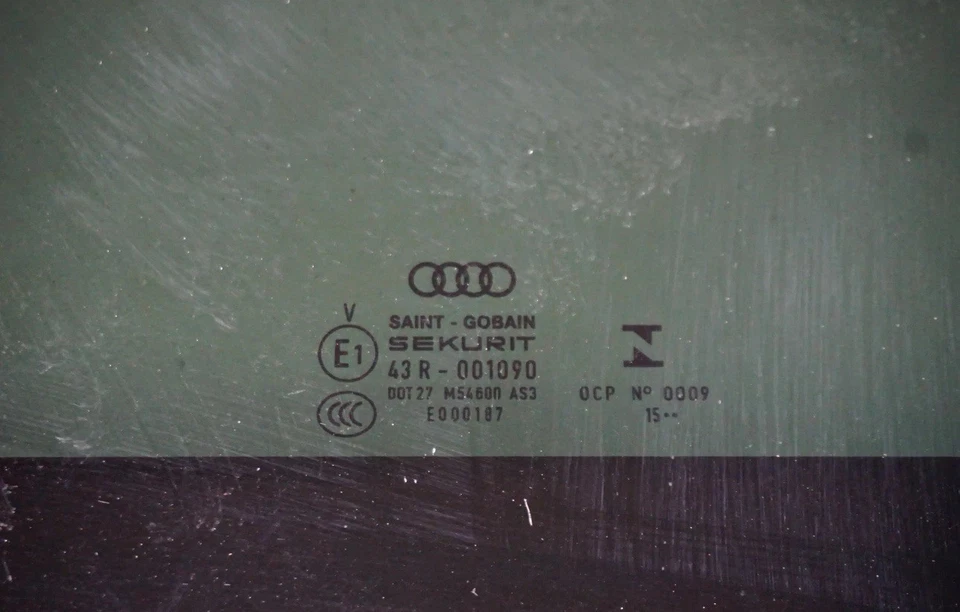 2017-2022 AUDI A4 - Sunroof / SUN ROOF Glass Panel 8W5877071 - Image 4 of 4