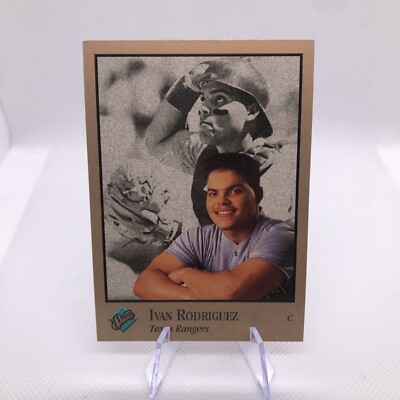 1992 Leaf Studio Ivan Rodriguez Texas Rangers #246