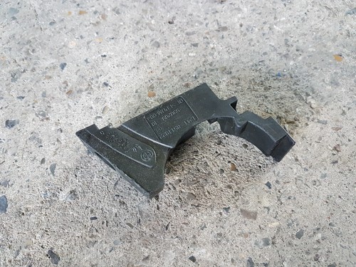 BMW 1er F20 F21 3er F30 F31 5er F10 F11 Stopfen Anlasser 8511922