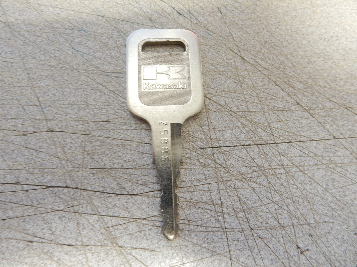 うーき Vintage Kawasaki OEM Factory Pre Cut Motorcycle Key # Z5886 | eBay
