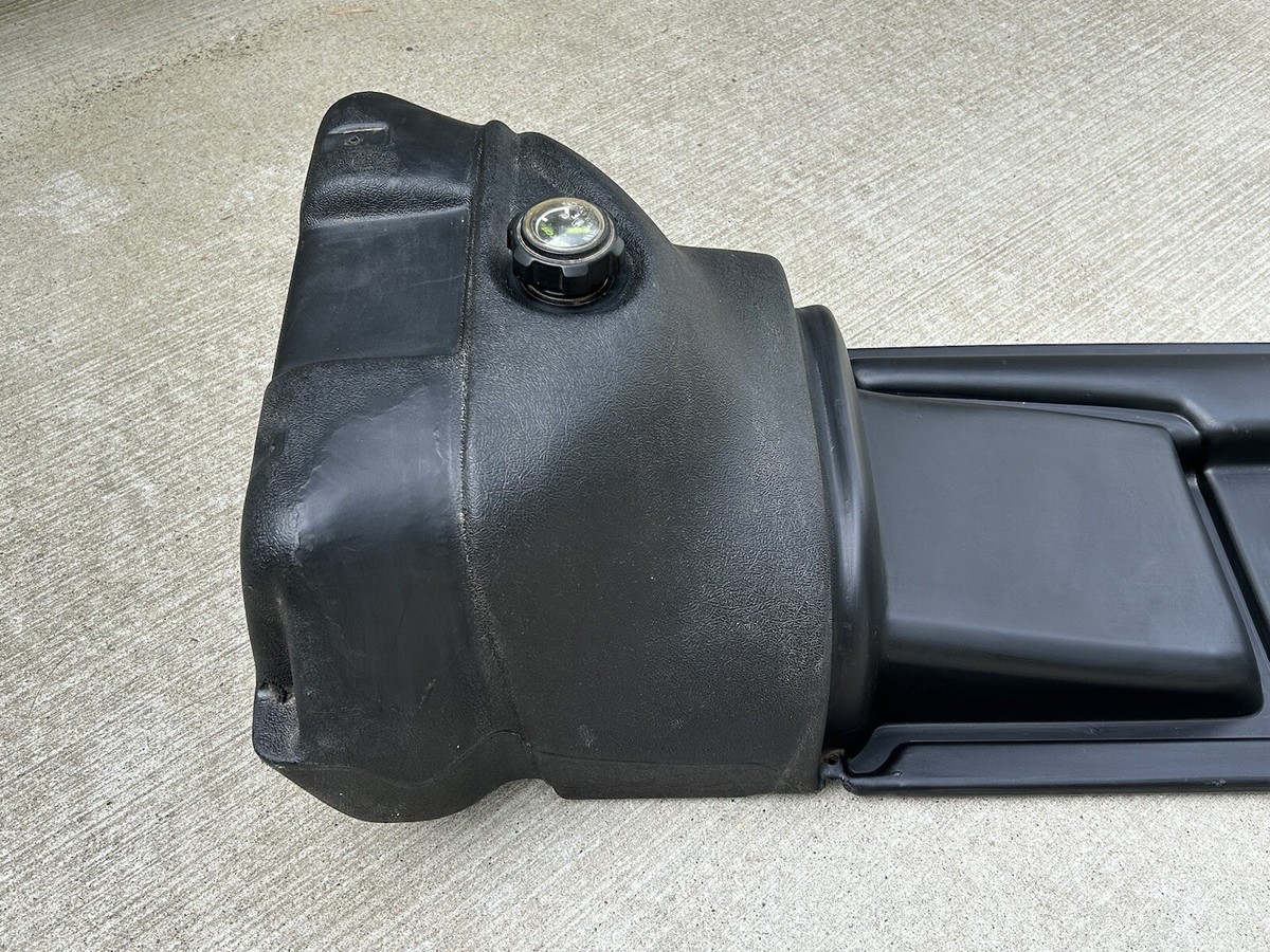 その他 Emptyyy Signature Design by Ashley Living Room Cariton Coffee Table T471-1