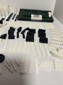 LEGO ARCHITECTURE: The White House 21006/Incomplete/Read