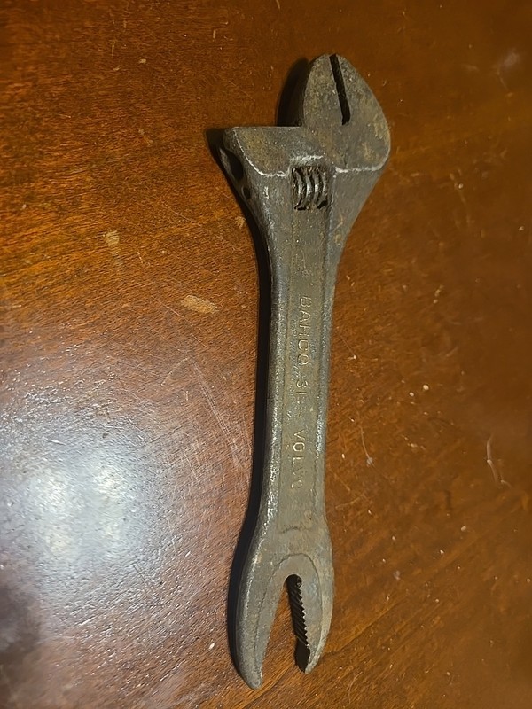 Vintage 8" Bahco Volvo No. 31 Alligator Adjustable Wrench V-steel Sweden Monkey