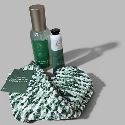 Bath & Body Works 3p Lot Stress Relief Eucalytpus Spearmint Mist Cream & Socks