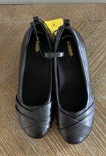 Tredsafe Womens Lightweight Slip-On Black Shoes Oil Slip Resistant Moulin Sz 6