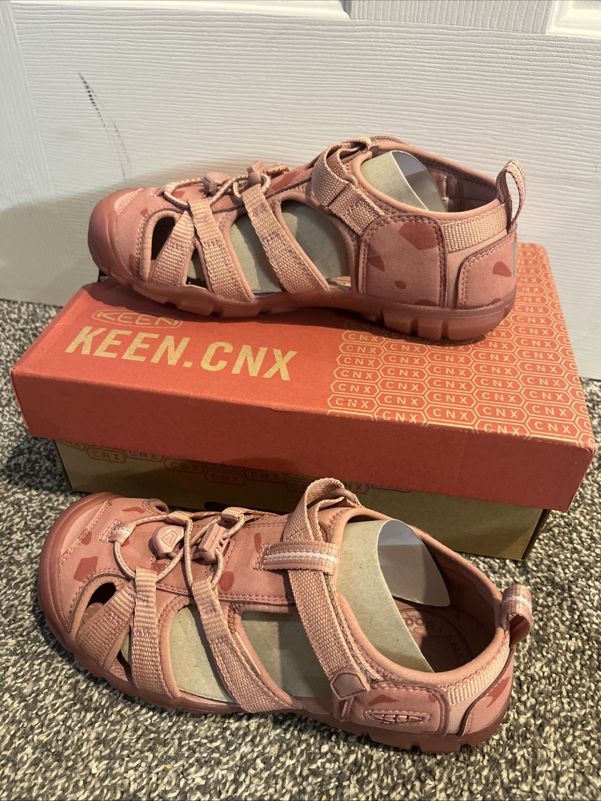 Sandali Keen bambino taglia 4 punta chiusa decamp 2 CNX rosa scuro nuovi con scatola