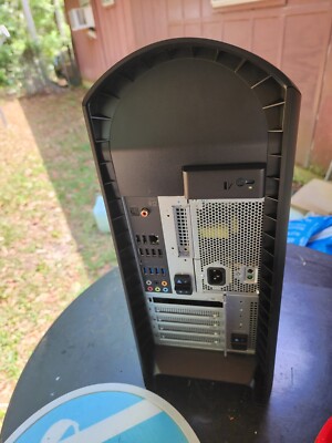 alienware computer brand new white it is an arora R12 computer 