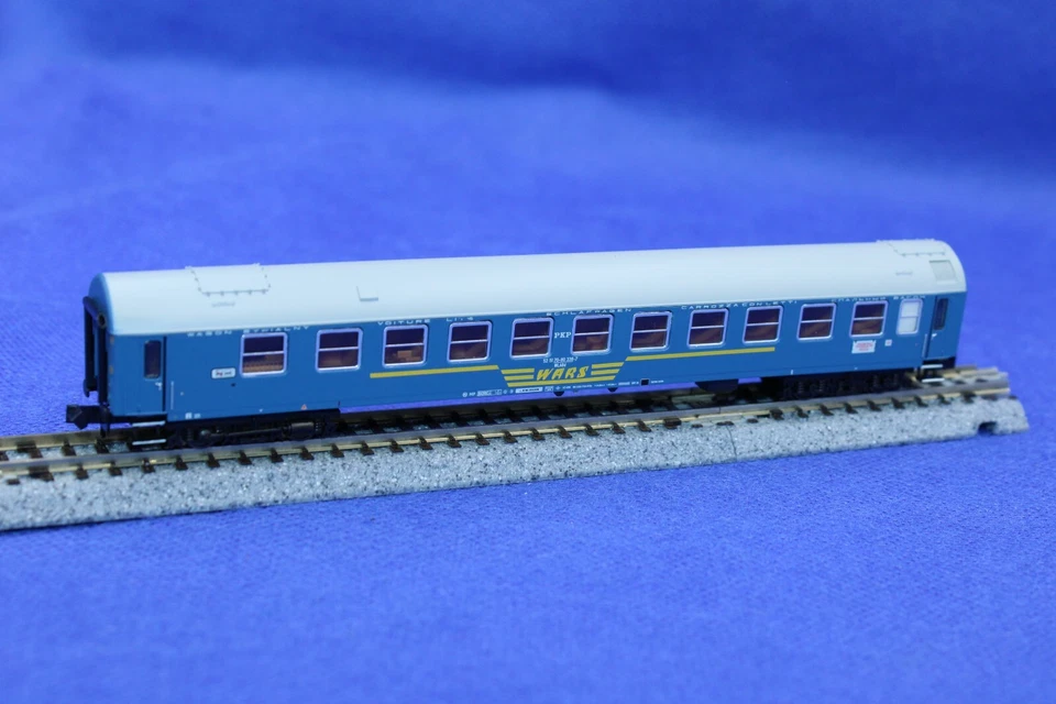 Minitrix 15698-02 PKP Y-Schlafwagen"Wars" in blau/NEU