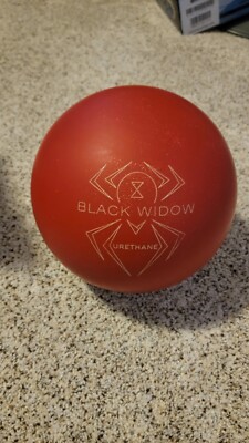 Hammer Black Widow Red Solid Urethane Overseas Bowling Ball | 15
