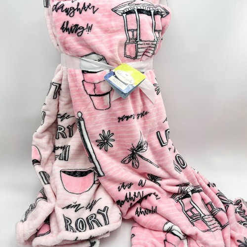GILMORE GIRLS Set of 2 Pink “Mother Daughter” Throw Blankets NWT