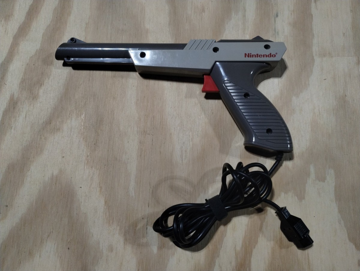 Nintendo Zapper 1985 Original 1985 Nintendo NES Zapper Duck Hunt