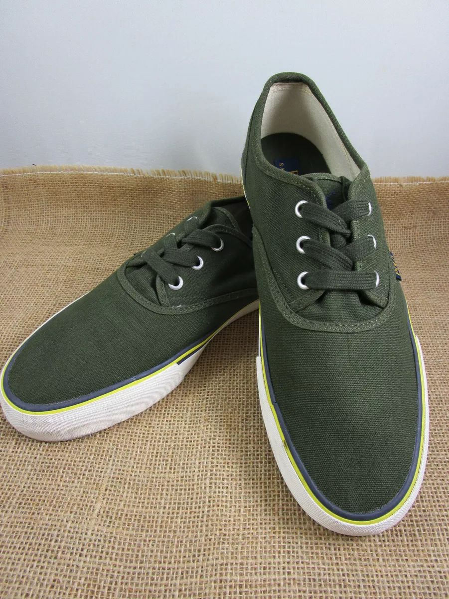 Dark green tennis shoes hotsell