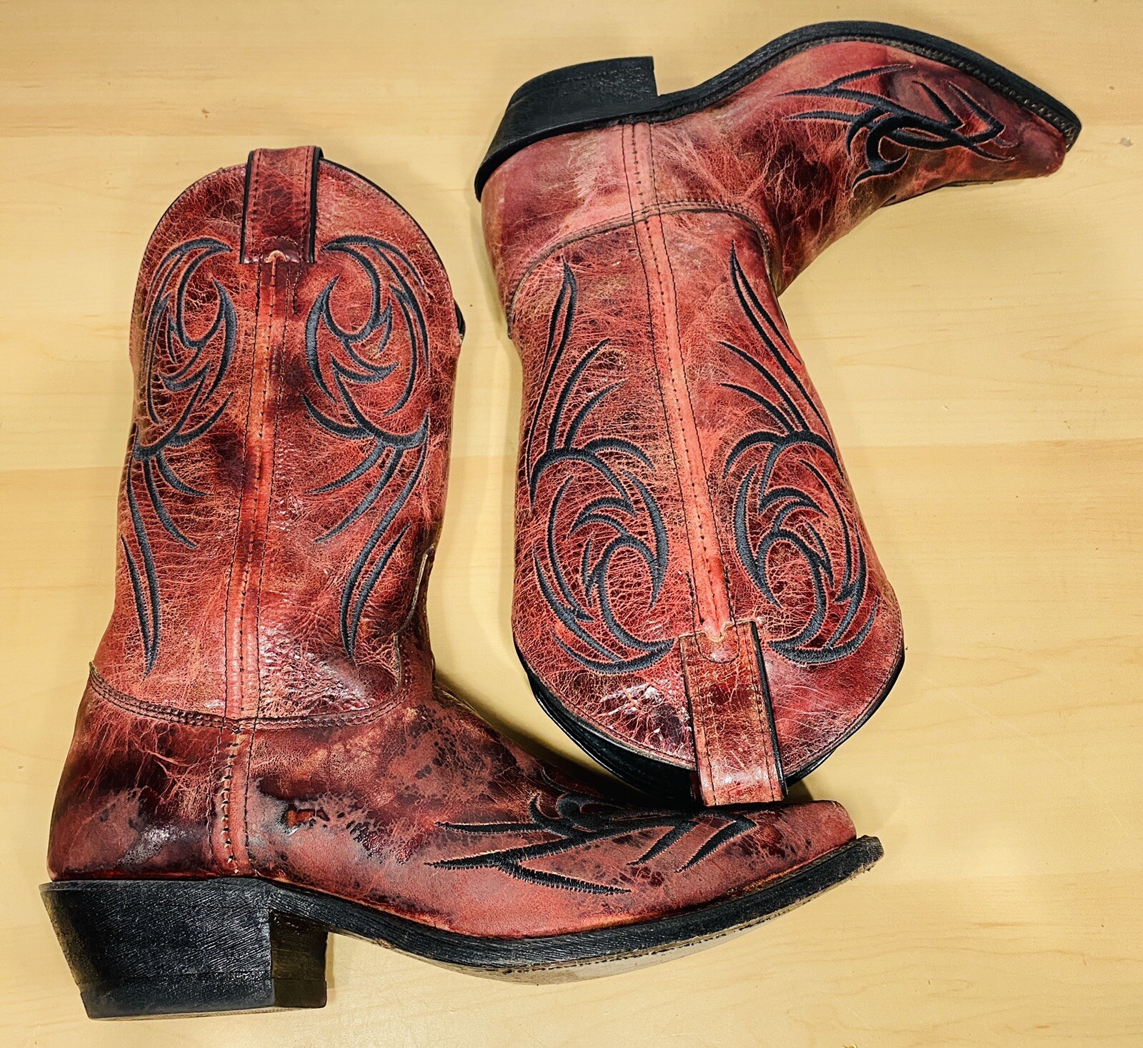 Justin Women Bent Rail Red & Black Boot, Size 7.5 B /… Gem