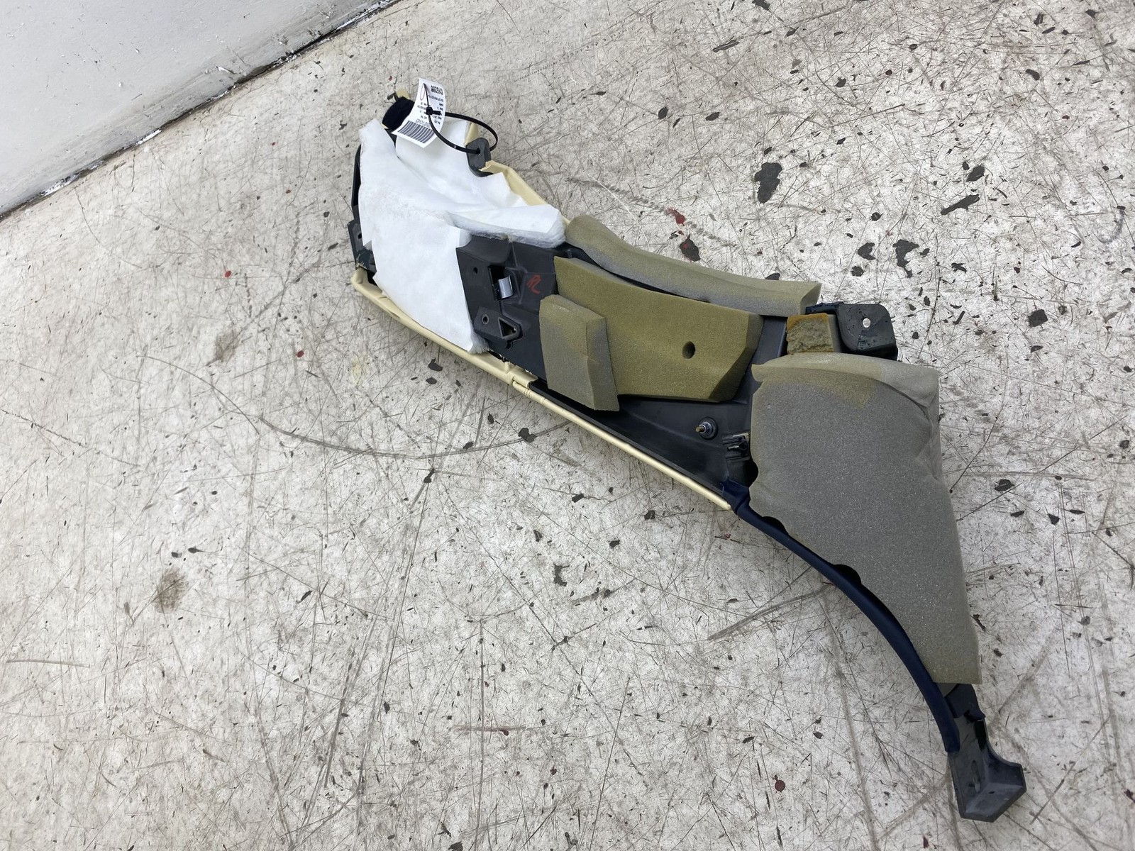 2010-2020 BENTLEY MULSANNE OEM REAR LEFT DRIVER SIDE C PILLAR TRIM COVER PANEL