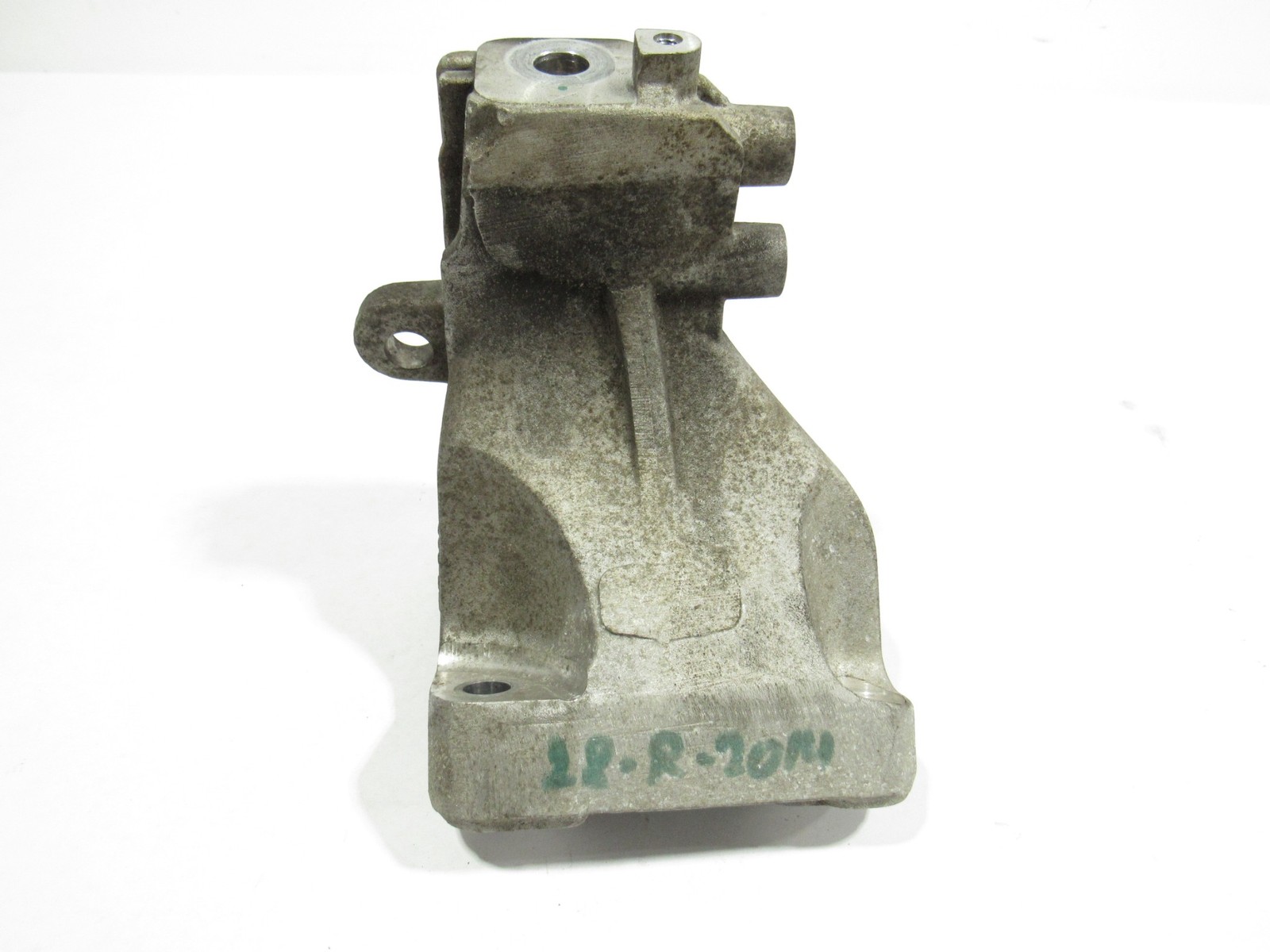 14-19 Maserati Quattroporte 3.8L Right Engine Motor Support Mount Bracket ;:M
