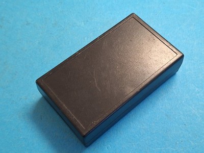 Projektbox ~ 1,10'' x 2,40'' x 4,10'' ABS Kunststoff mit Batteriefach ~ NoS