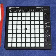 Novation Launchpad Pad Controller 64 Pad Trig...