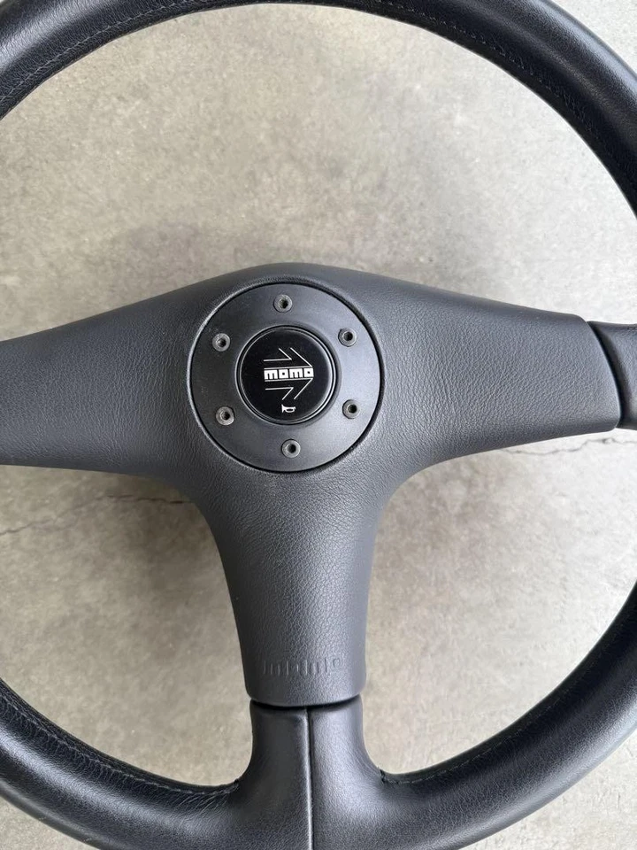 Volante MAZDA RX7 FD3S MOMO Buen Estado JDM Foto 3 de 4