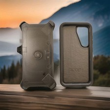 OtterBox Defender Series Case for Samsung Galaxy S22 Only - Holster Clip NEW