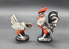 Juego De Colección De 2 Difíciles De Encontrar Estilo Gallo y Gallina Conjunto De Figuras Rojo Negro Blanco Hecho En Japón