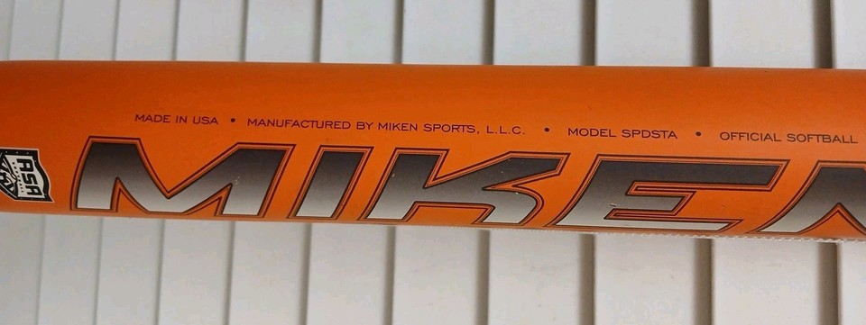 Batte Exclusive Miken Freak DST ASA, Slowpitch Softball, 34 Pouces 28 Oz, Composite