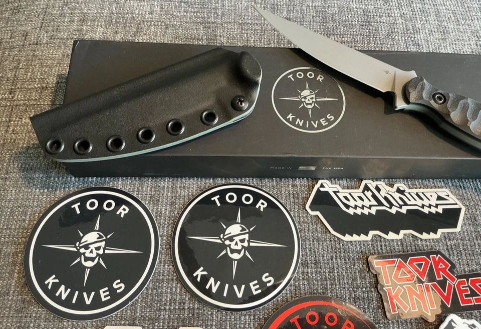 PAQUETE DE VACACIONES CUCHILLOS TOOR REGAL Phantom Grey y extras Foto 3 de 4