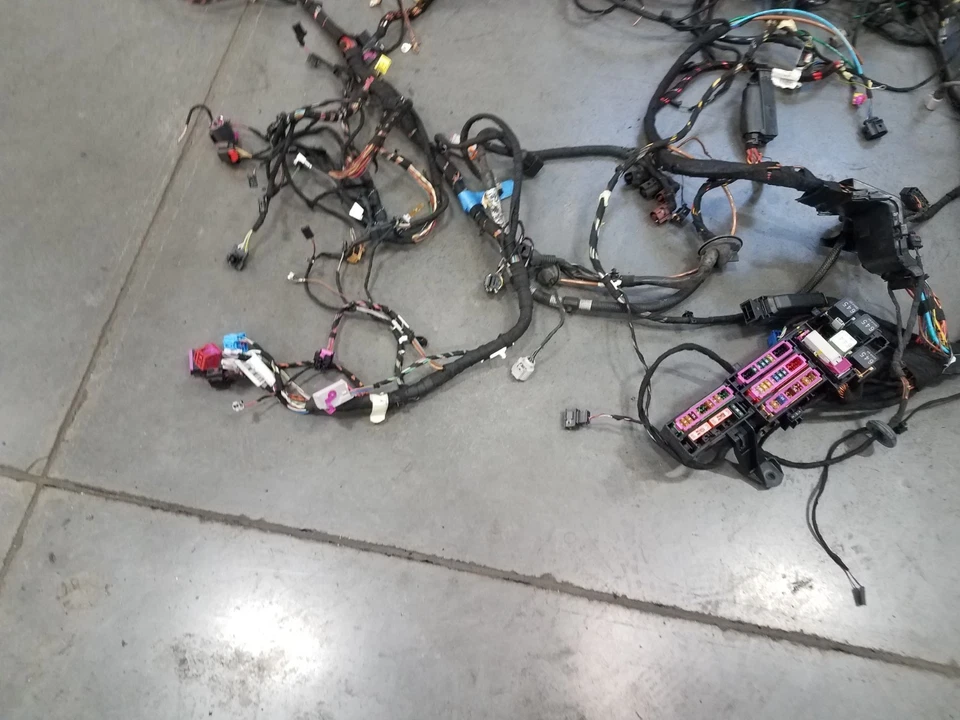 2014 奥迪 S6 Quattro C7 底盘线束 #1779 — 第 4/4 张图片