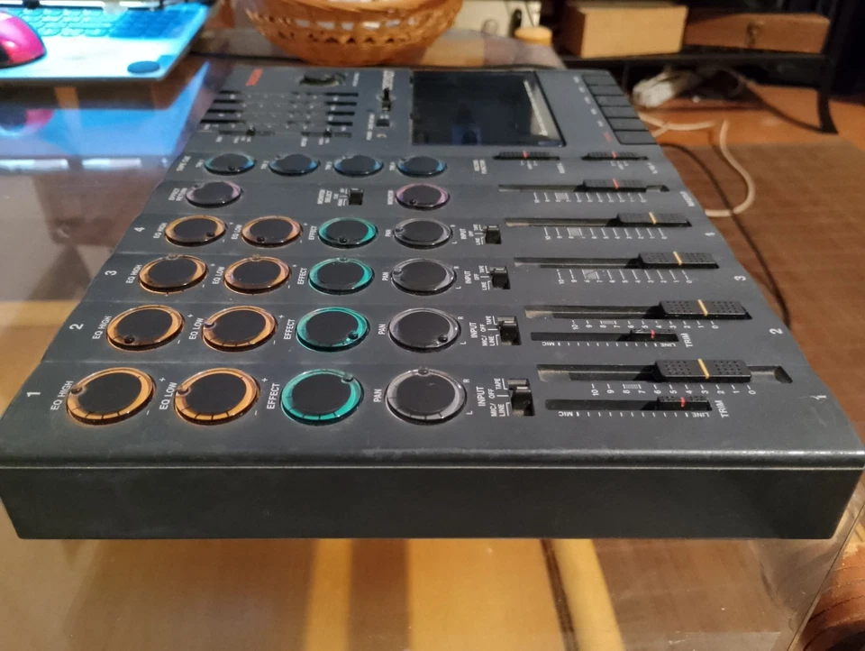 Tascam Porta 07 ministudio cassette multitrack recorder - Imagen 4 de 4