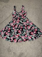 Women's Sleeveless Floral