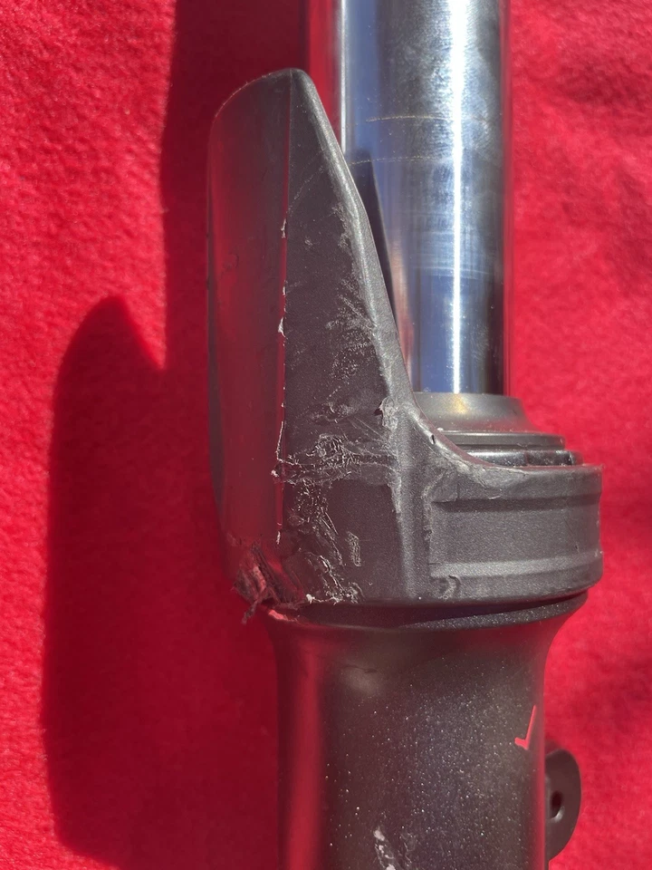 Horquillas Yamaha R3 2015 Foto 4 de 4