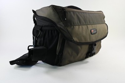 Lowepro Nova 200 AW Camera Bag #G042