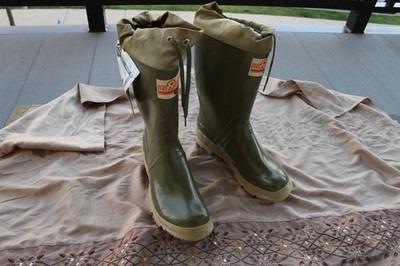 New Old Stocked Men's ACTON PRAIRIE Olive Green Rubber Boots size 9