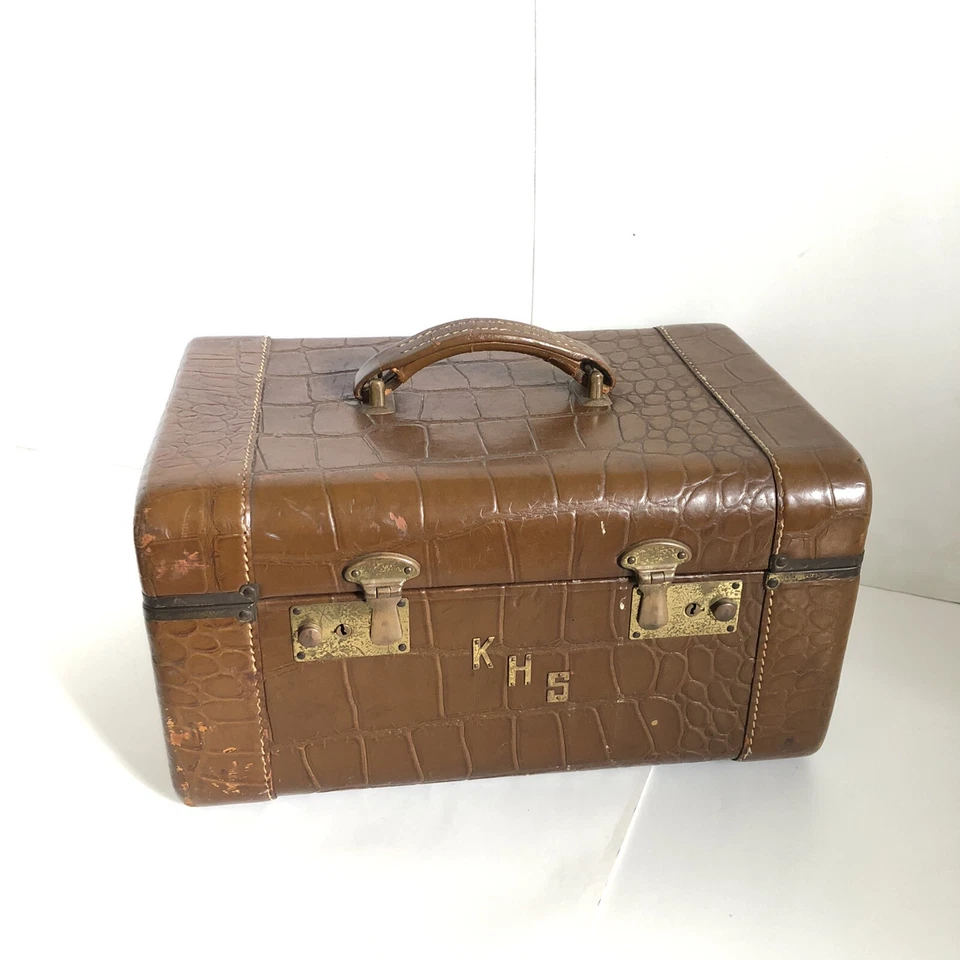 1950's Art Deco Alligator Embossed Leather Train Case - Image 4 of 4