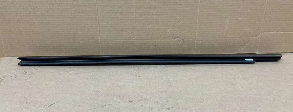 Genuine 2020 2021 BMW 840i xDrive Gran Coupe M8 Belt Molding 51-33-7-456-037 OEM - Image 4 of 4