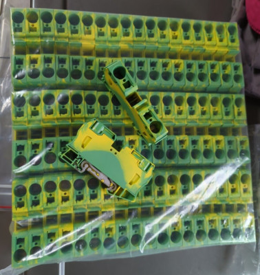 (LOT OF 8) PhoenixContact ST35-PE 3036194 Terminal Block  Yellow/Green