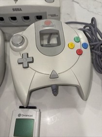 Sega Dreamcast (HKT-3010) w/ 2 Controllers, Rumble Pack, Visual Memory & Game