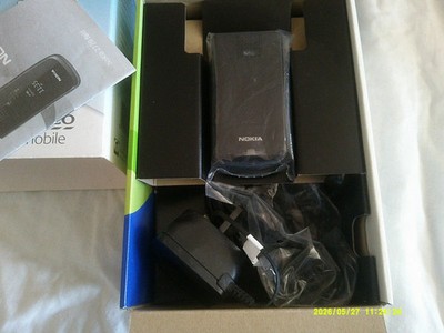 Nokia 2720 Fold - Schwarz (Tesco Mobile) 1.3MP Cemera Handy Sehr Selten