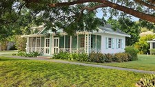 Oualie Beach Resort ~ Nevis, Saint-Kitts-et-Nevis ~ Chambre Standard - Prix par nuit