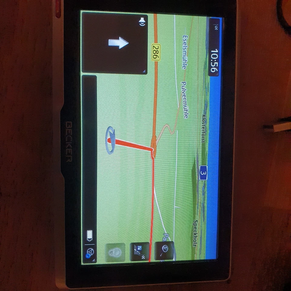 Becker BE B30 Navi Touchscreen  7 Zoll Groß - Bild 3 von 4