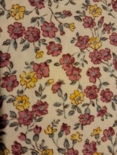 Vintage Spriggy Ditsy Flower Design Cotton Lawn Fabric 2 Metre Long 112 cm Wide