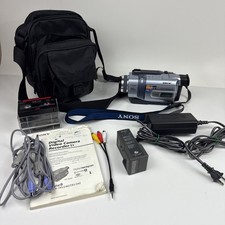 Sony DCR-TRV240 Digital 8 HandyCam Camcorder With Accessories Tested Working