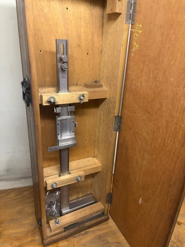 Mitutoyo 18" Height Gauge Vernier, Vernier w/ original wood case