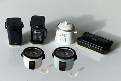 1:6 Puppenhaus Miniaturküche Kaffeemaschine Reiskocher Wasserkocher Backpfanne